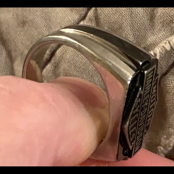 Men’s Harley Davison stainless steel/ black ring. - Picture 2 of 5